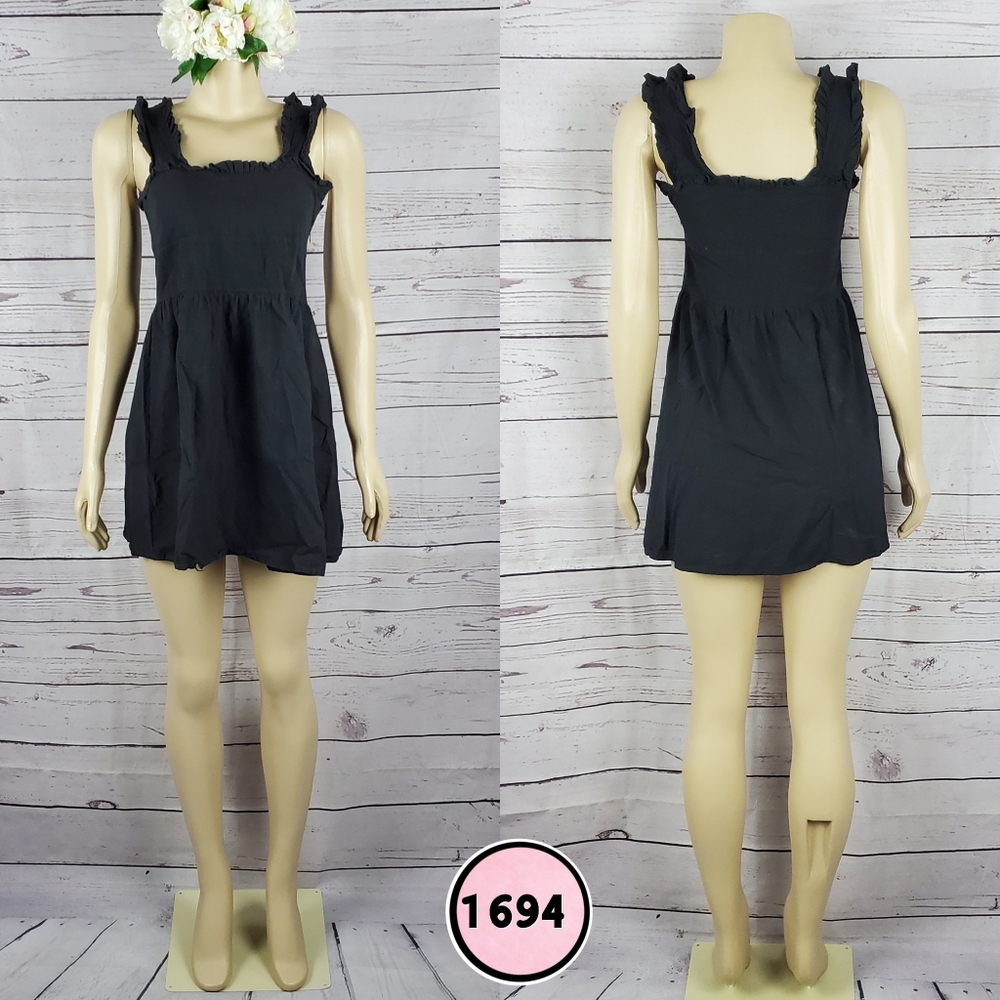 H.Y corporation small black dress